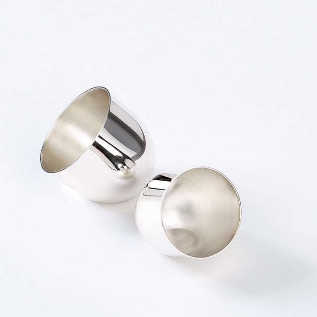 Set of two nestling vessels