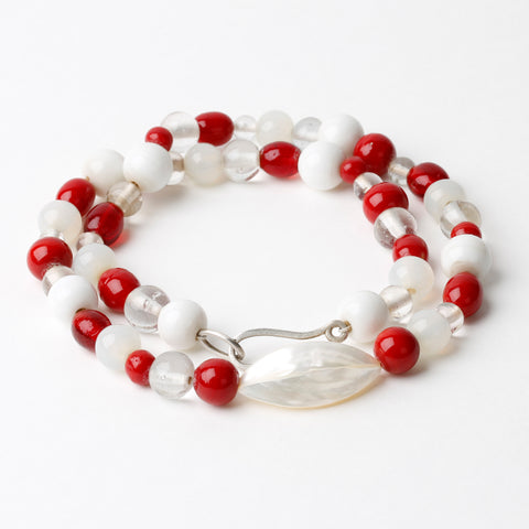 Daisies Necklace – Shell Red White