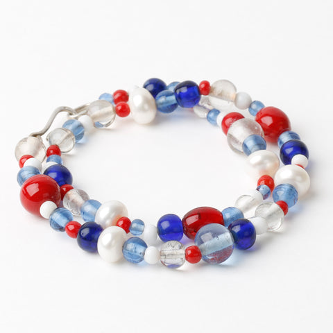Daisies Necklace – Pearls Blue Red White