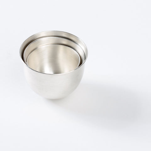 Set of three nestling vessels