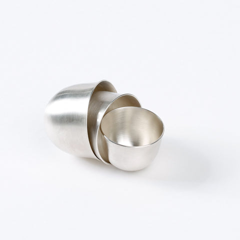 Set of three nestling vessels