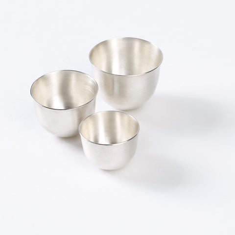 Set of three nestling vessels