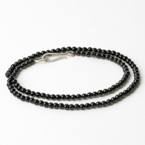 Daisies Necklace – Black Onyx