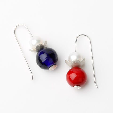 Colour options for The Lord Chamberlain's Men Shakespeare earrings showing bead variations